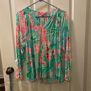 Lilly Pulitzer cotton long sleeve blouse. Barely worn perfect condition.